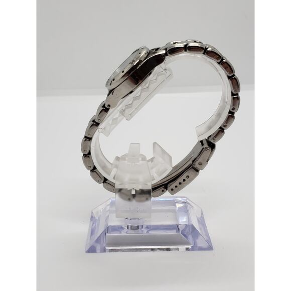 Roxy women's watch. Blue iridescent face. Calendar on watch face. working watch - Picture 3 of 7